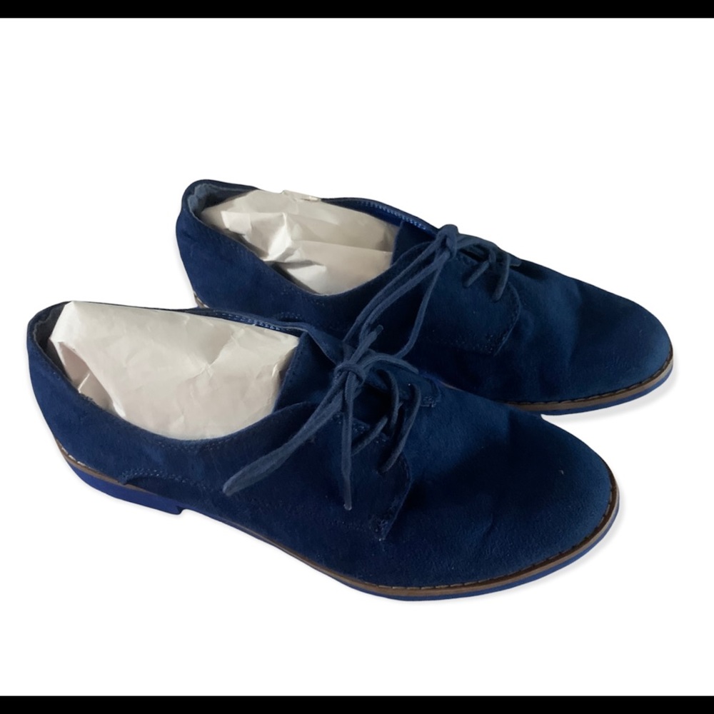 GAP Blue Suede Oxfords, Women’s Size 6 Stunning Color, Soft Suede, Gorgeous Blue